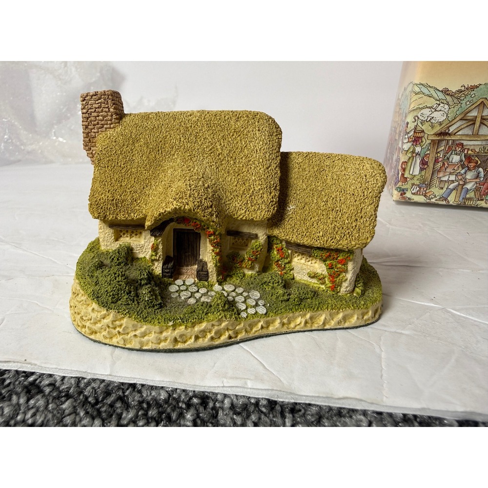 David Winter Rose Cottage 1980 Hand Painted Miniature House with Box and COA